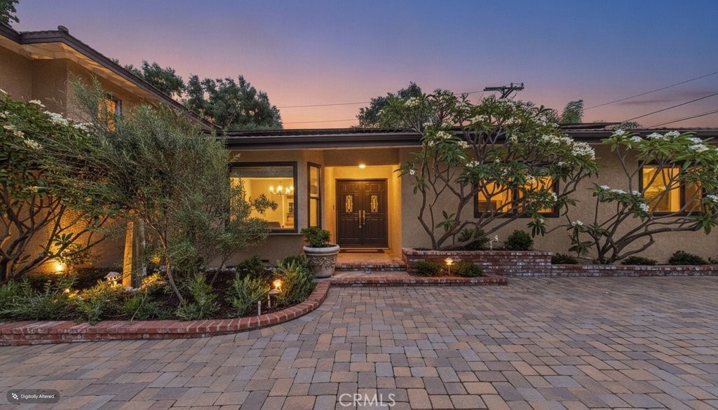 340 Toyon