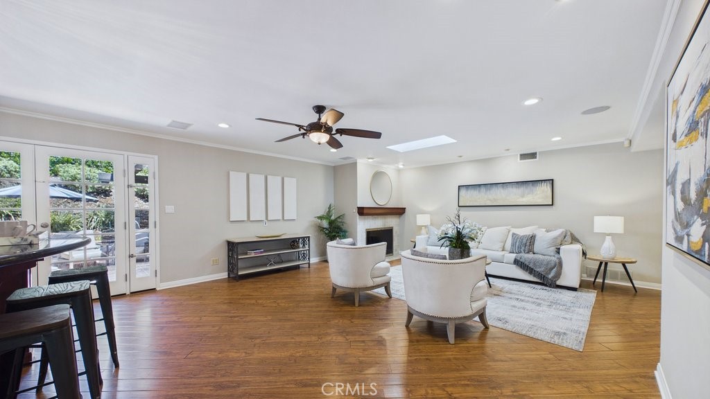 340 Toyon