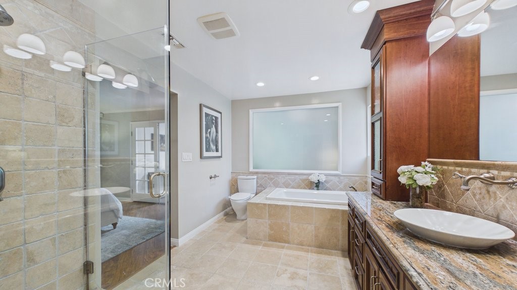 340 Toyon