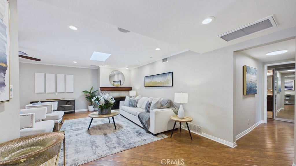 340 Toyon