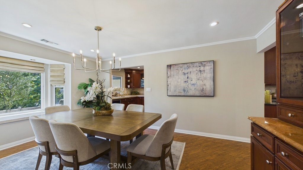340 Toyon
