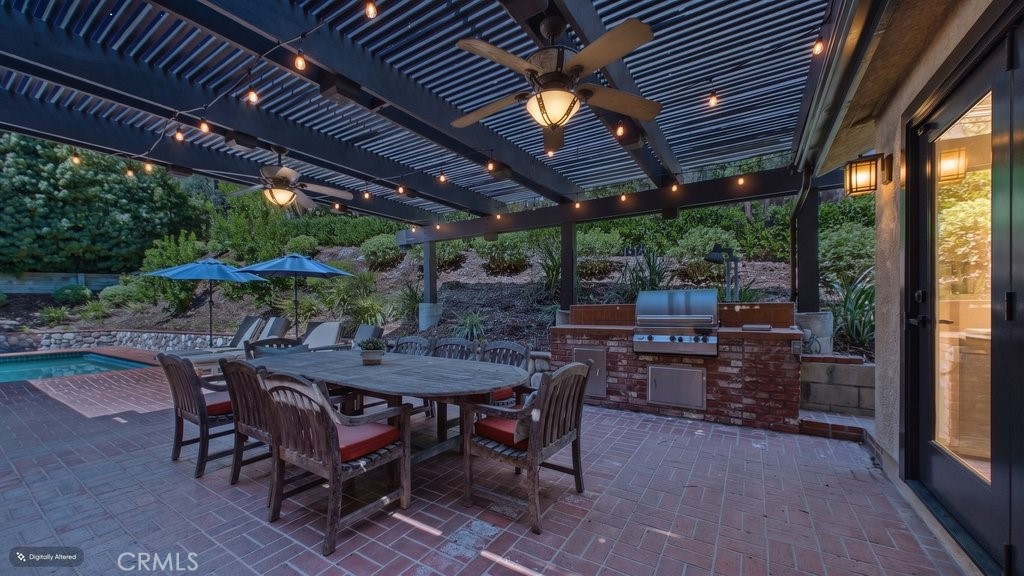 340 Toyon
