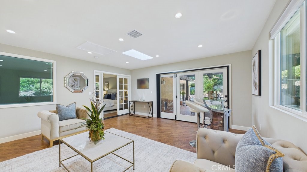 340 Toyon