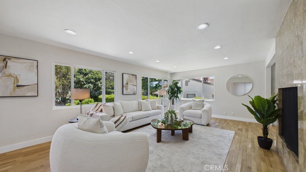 480 E Grandview