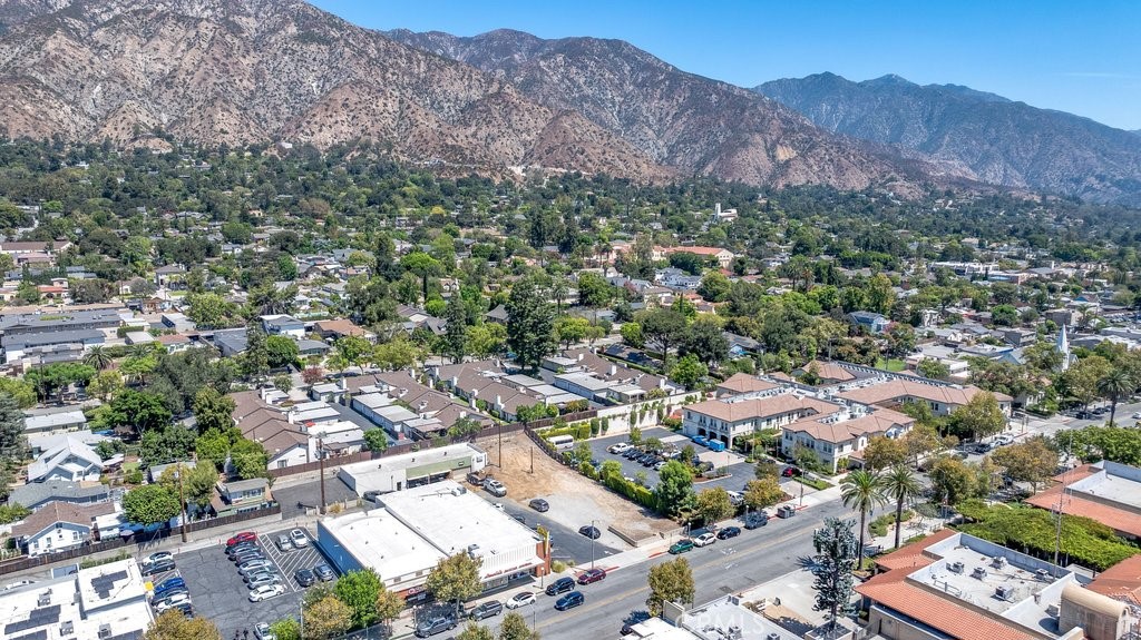 283 W Sierra Madre