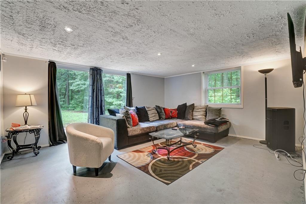 3741 100 Road