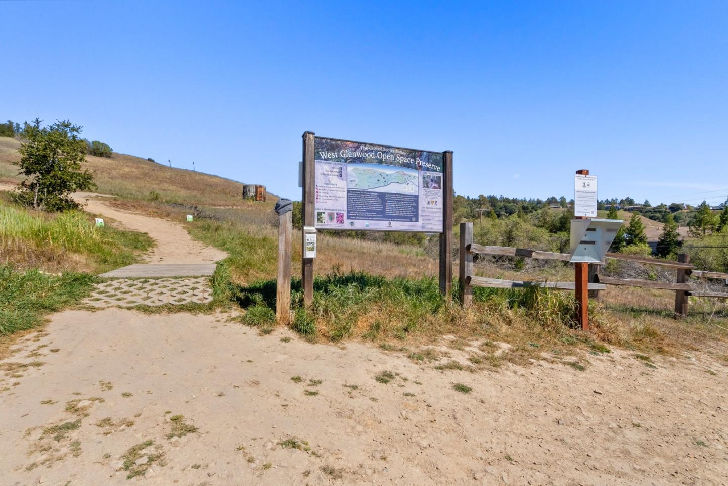 415 S Navarra DR