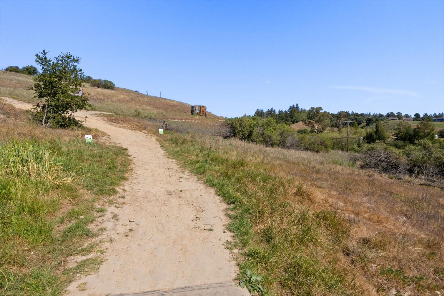 415 S Navarra DR