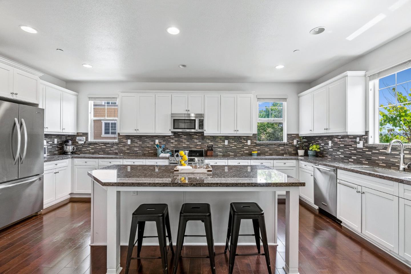 237 Bluebonnet LN 206