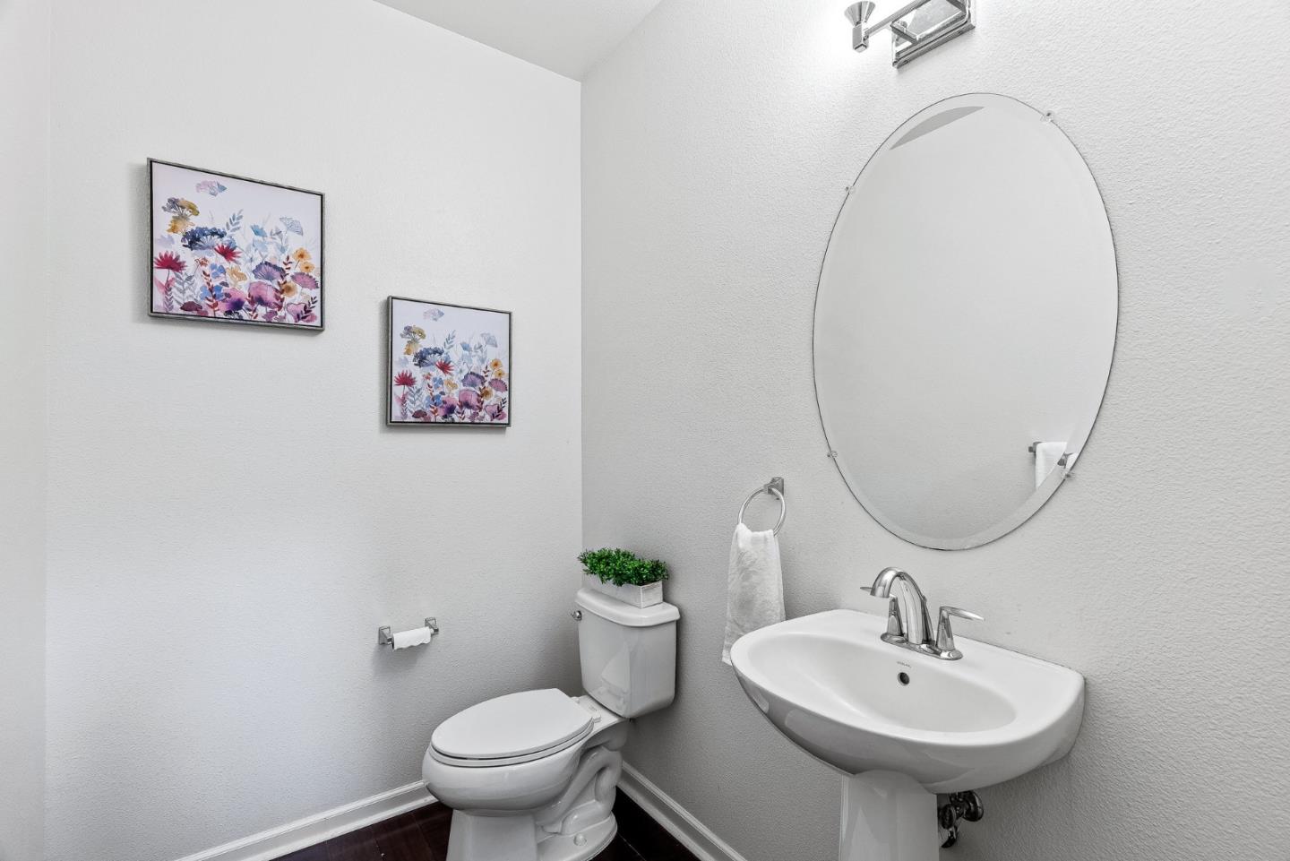 237 Bluebonnet LN 206