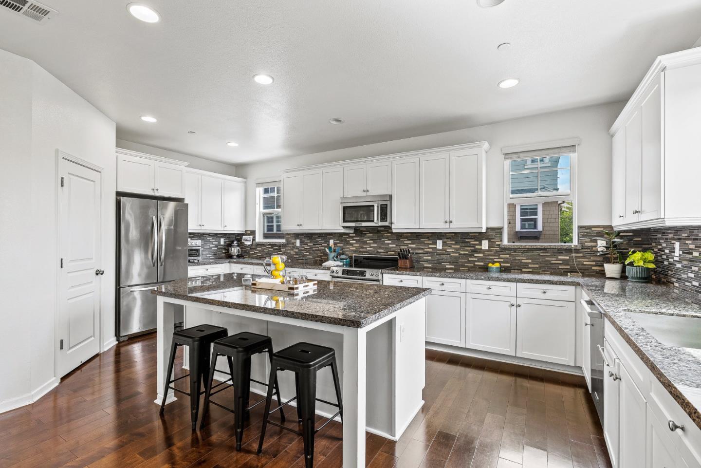 237 Bluebonnet LN 206