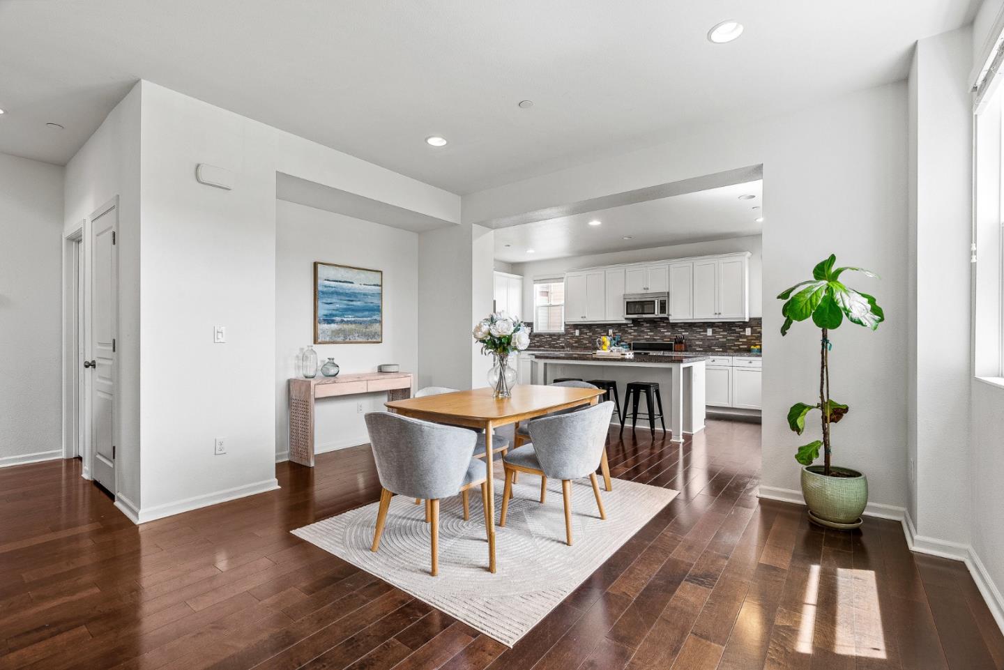 237 Bluebonnet LN 206