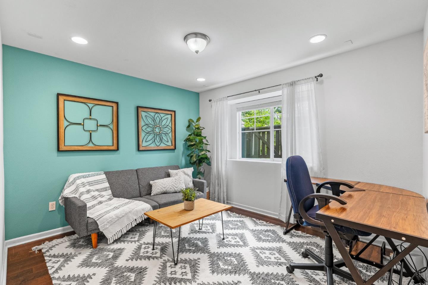 237 Bluebonnet LN 206