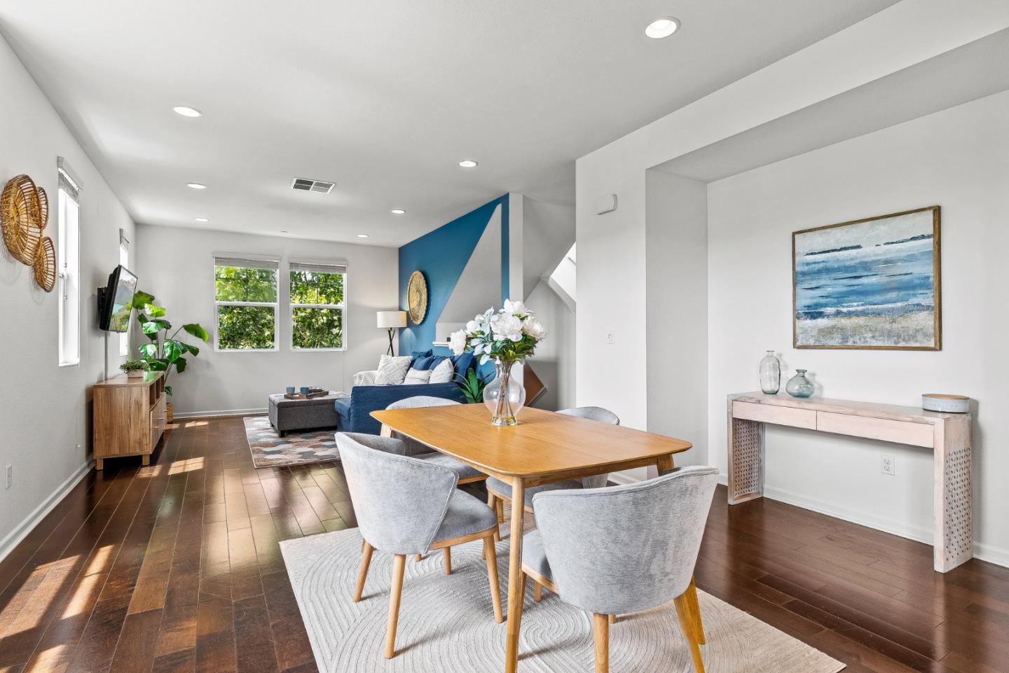 237 Bluebonnet LN 206