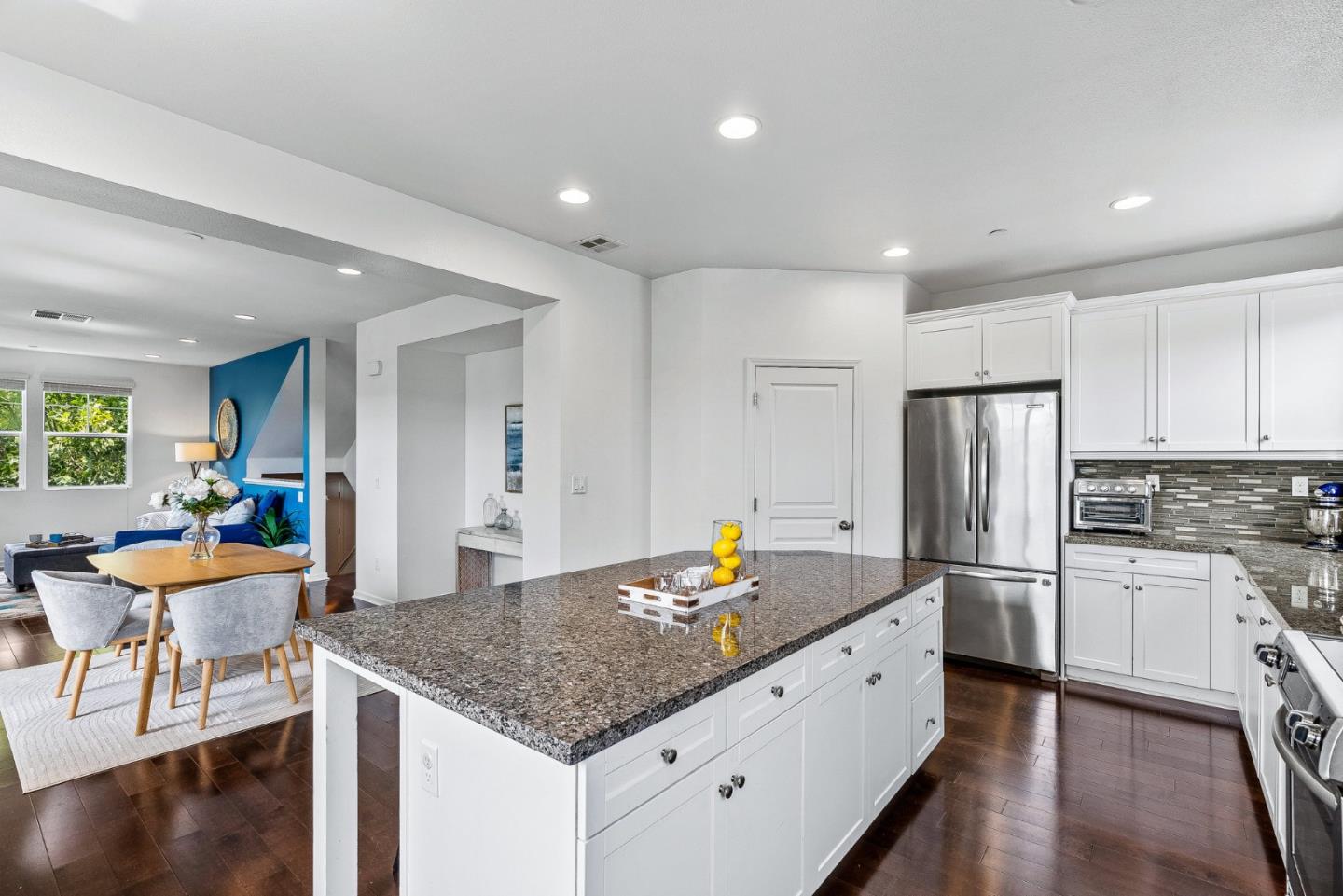 237 Bluebonnet LN 206