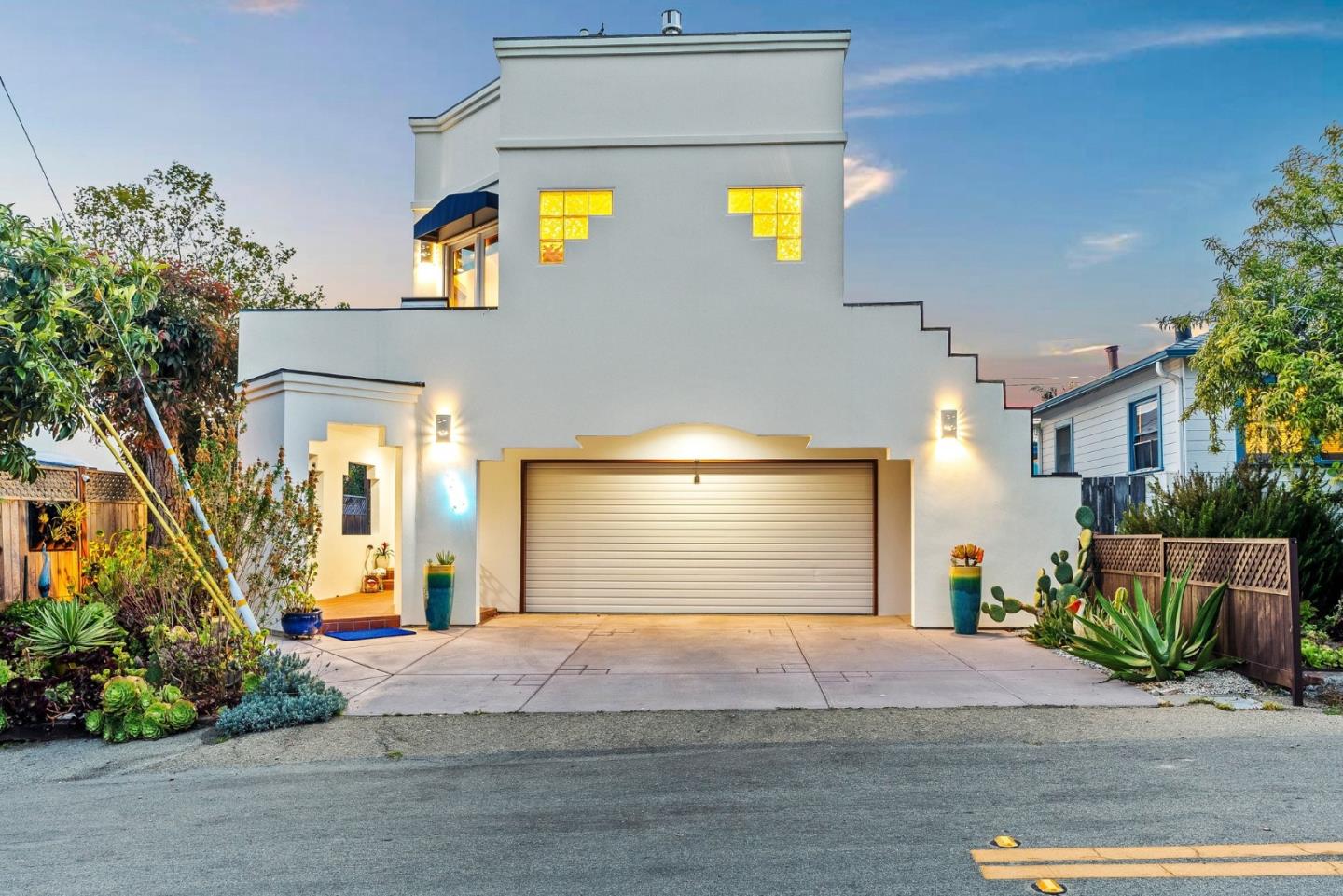 149 Coates DR