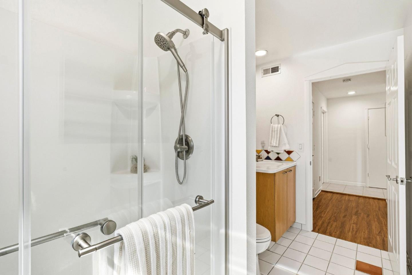 149 Coates DR