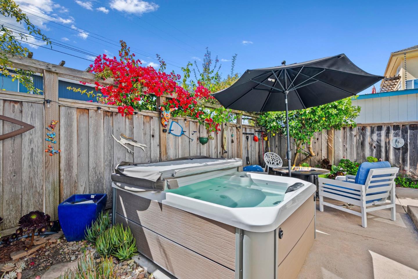 149 Coates DR