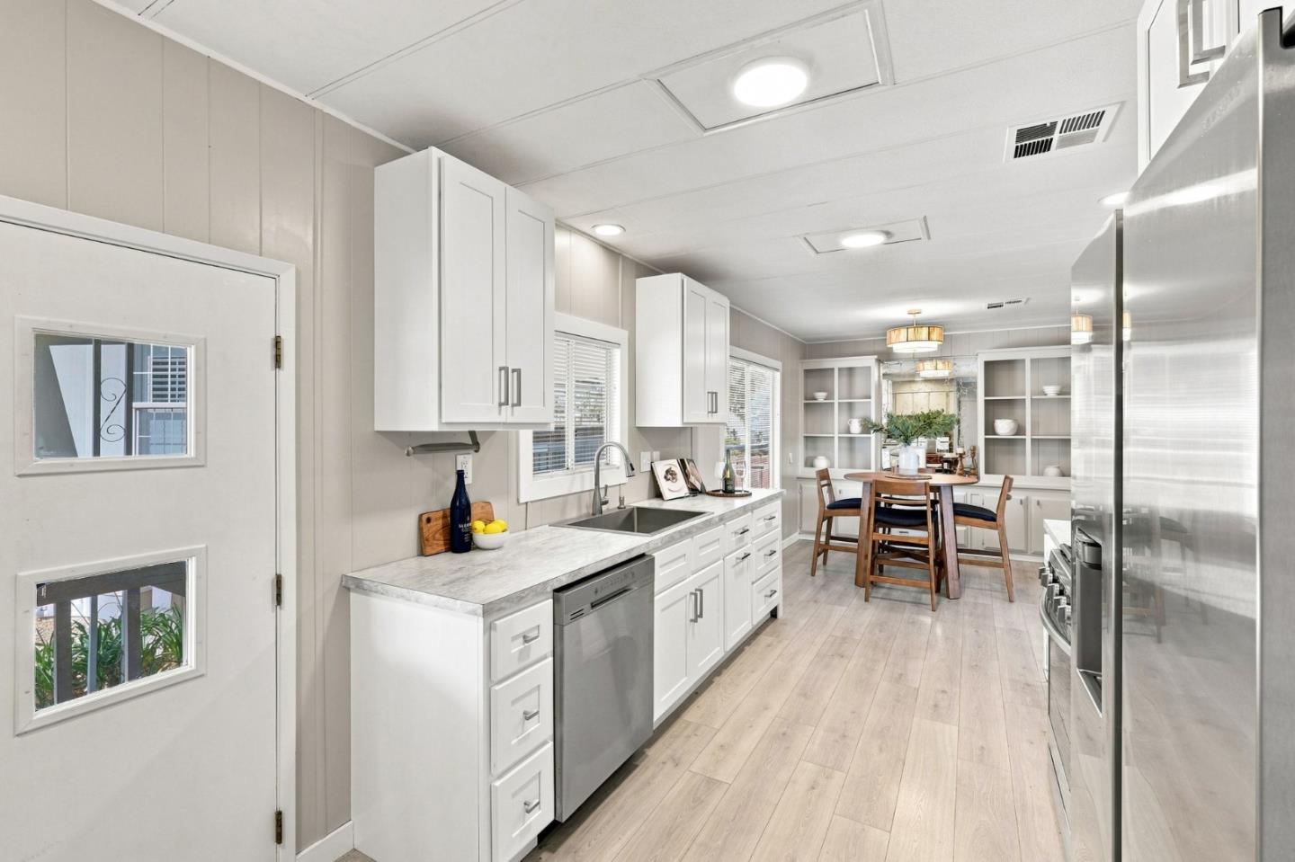 2395 Delaware AVE 85