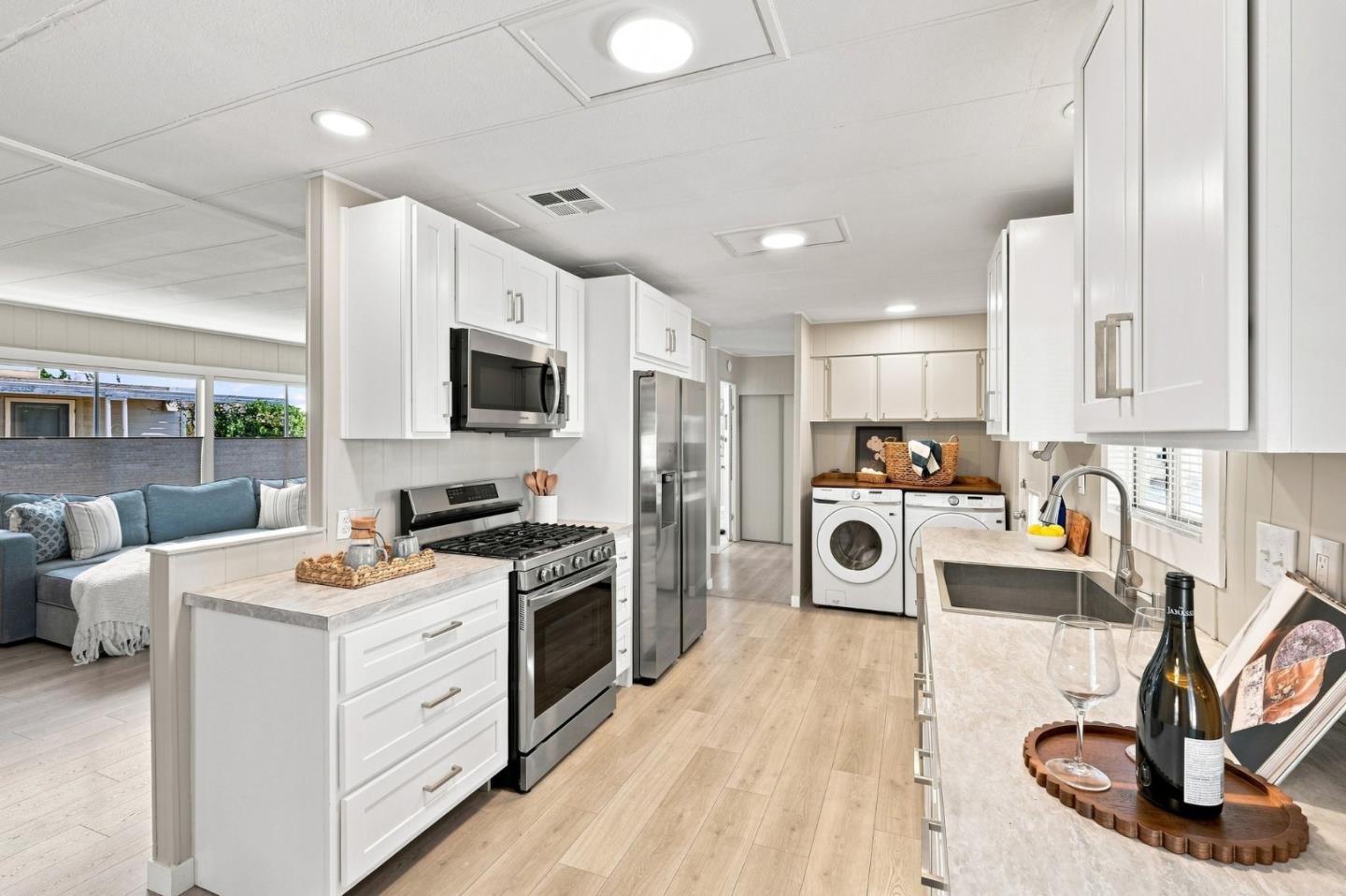 2395 Delaware AVE 85