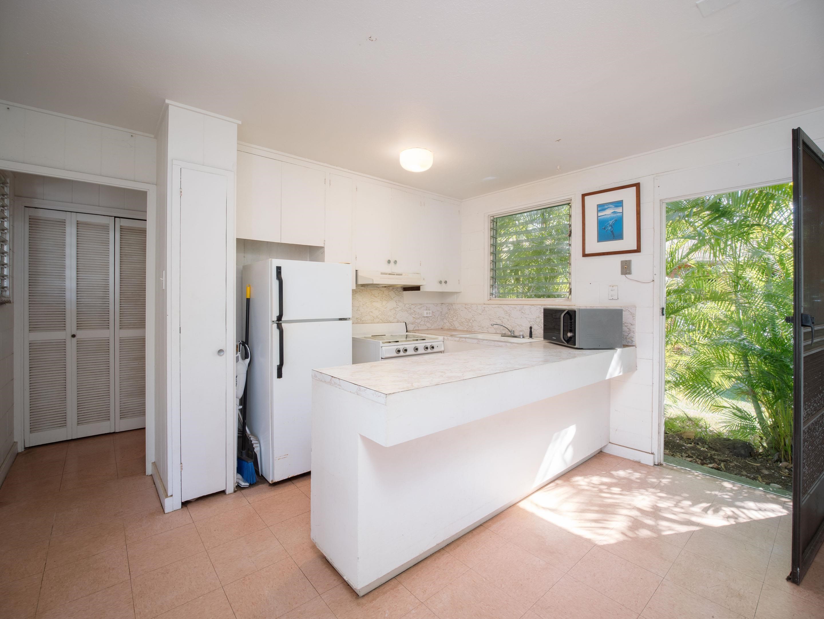 2208 Haukai Pl
