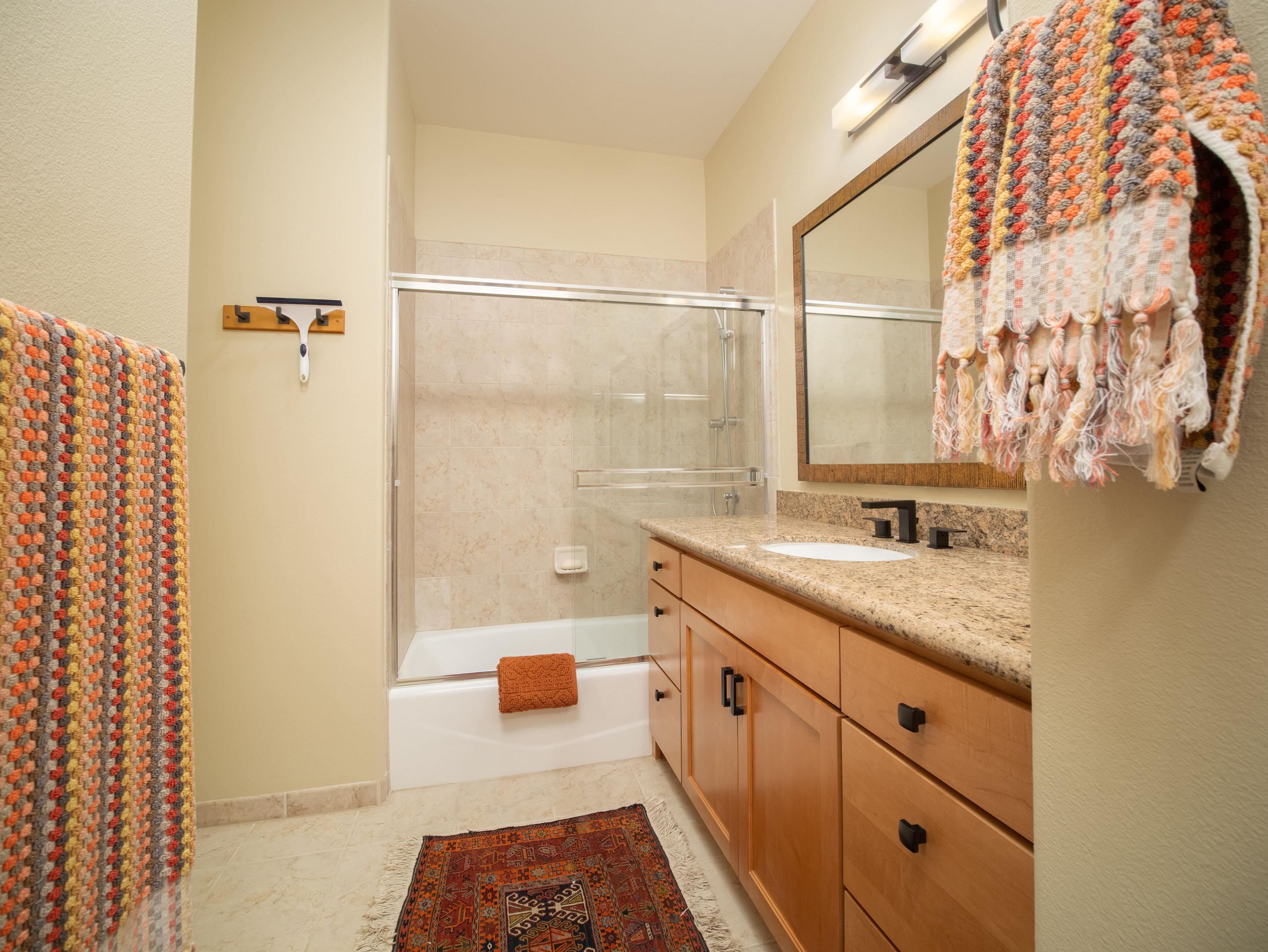 28 Hauwahine Ln Unit: F101