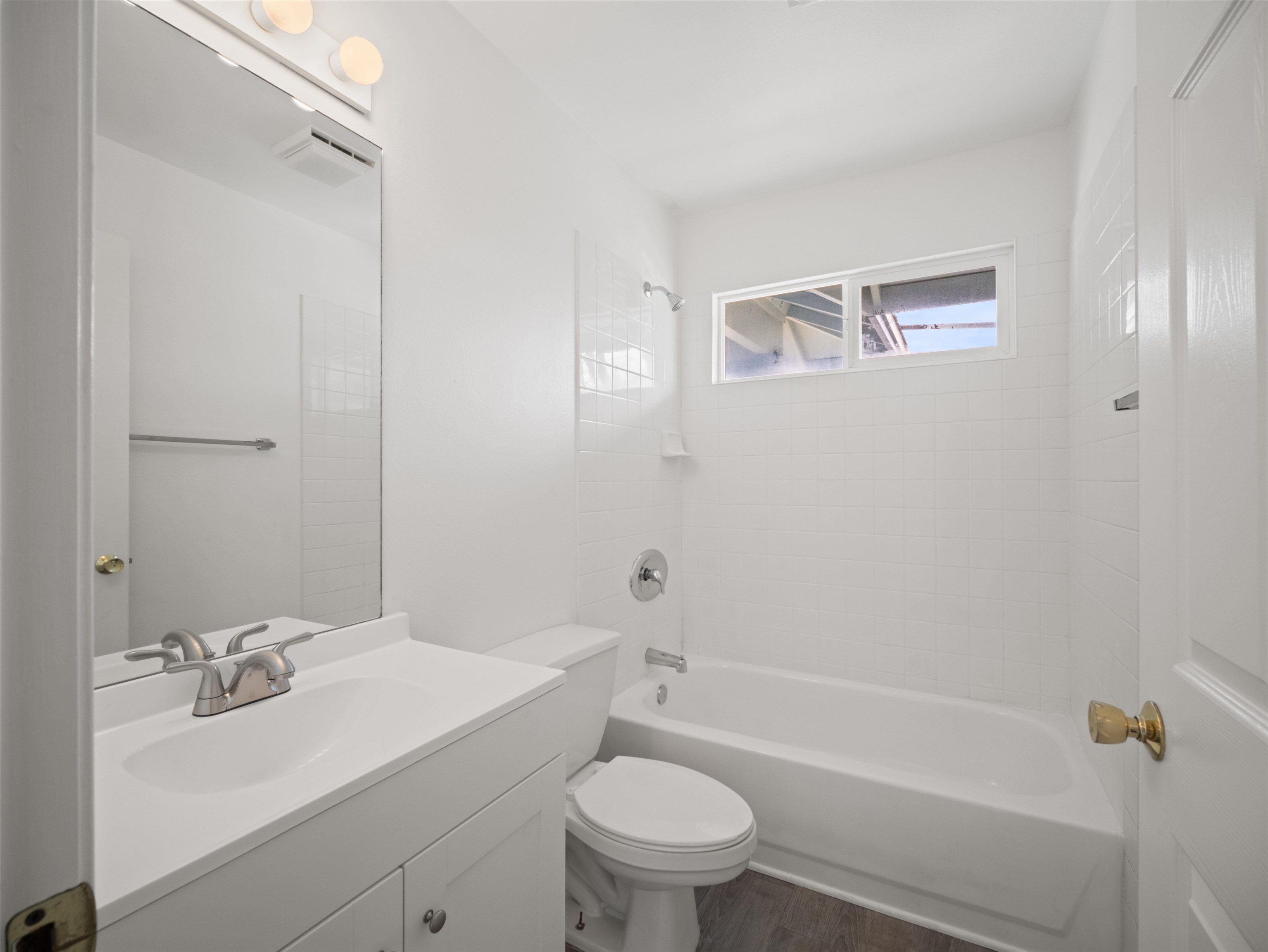 568 Kaiola St