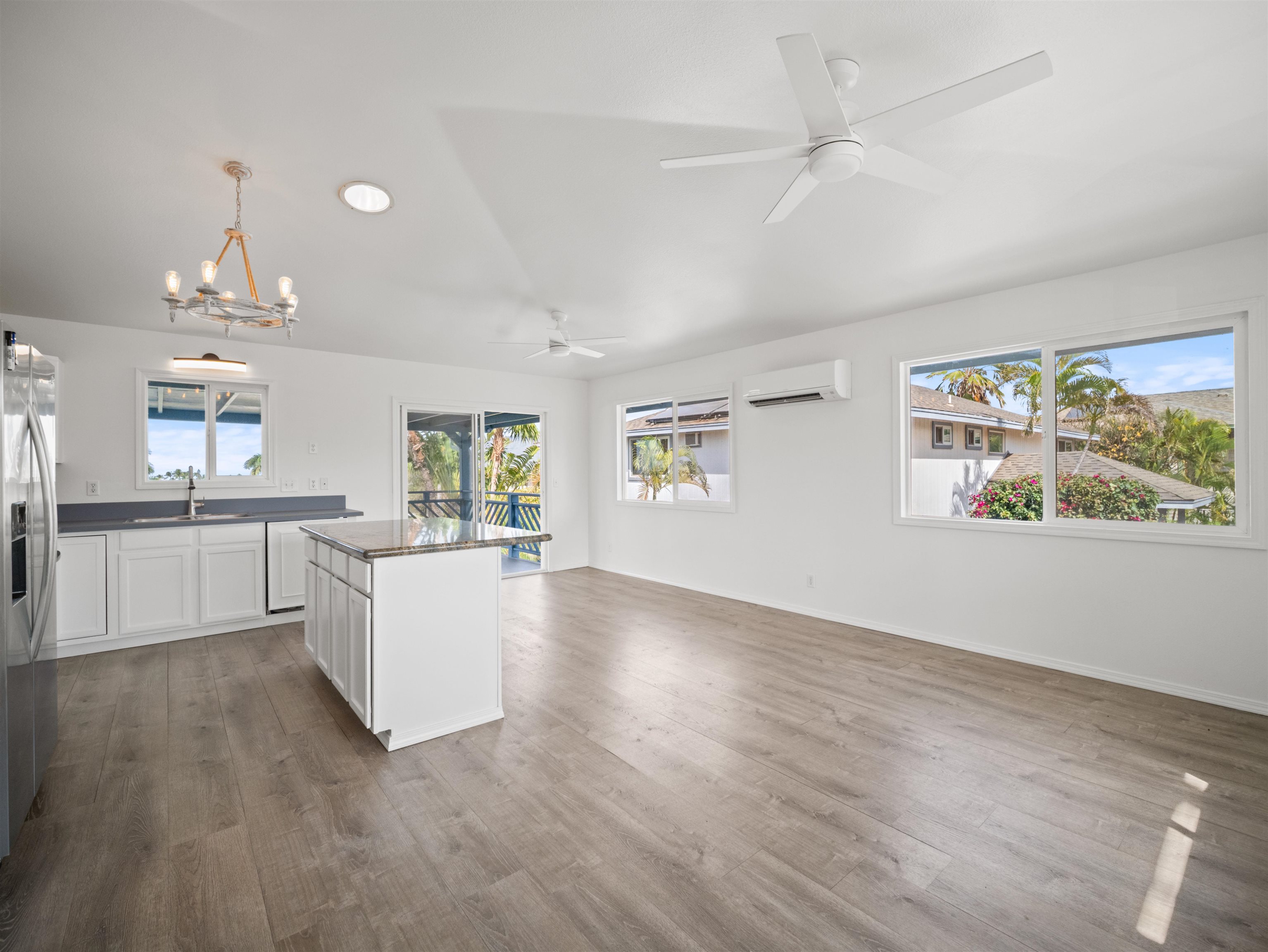 568 Kaiola St
