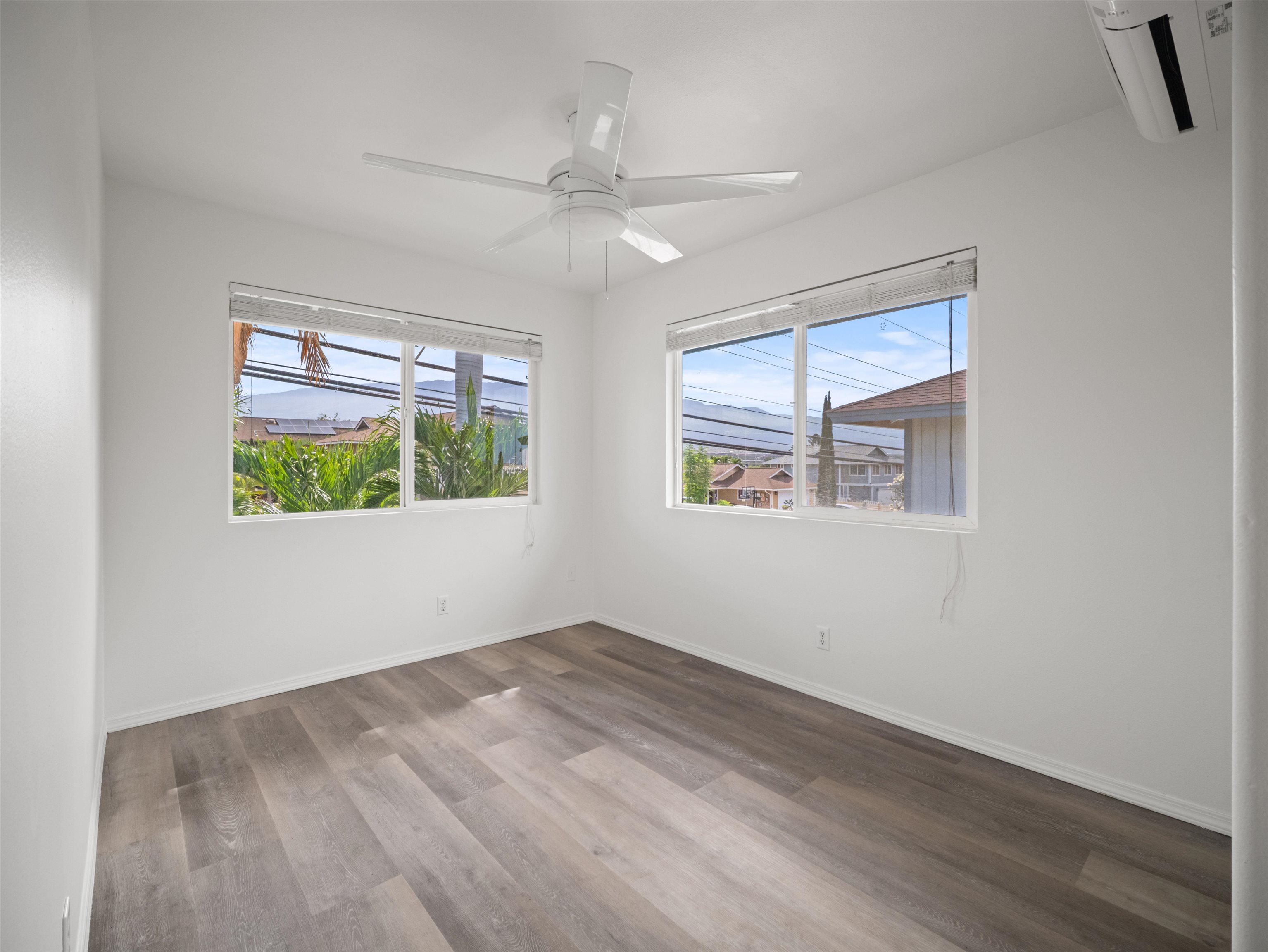 568 Kaiola St
