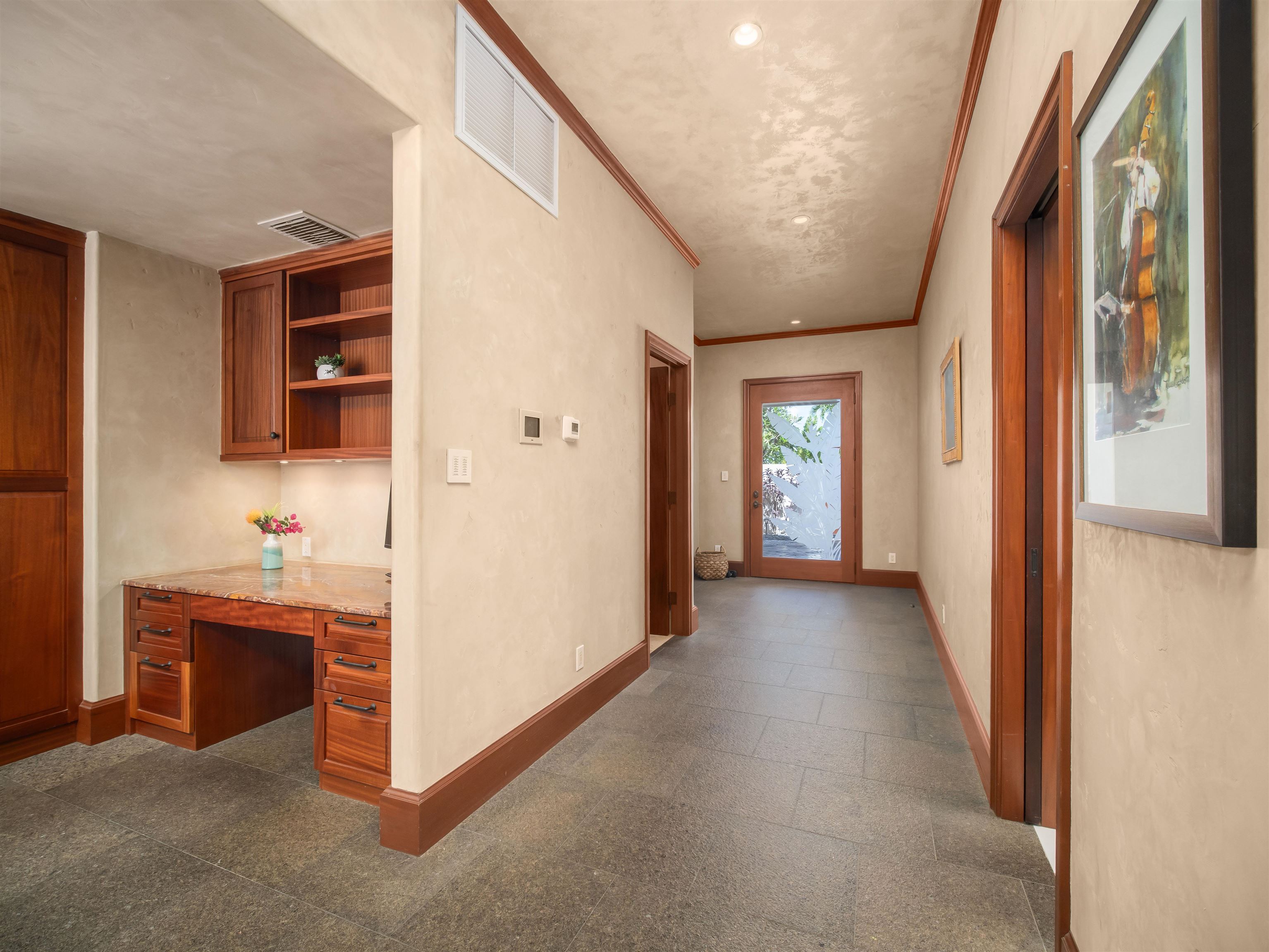 230 E Panana Pl