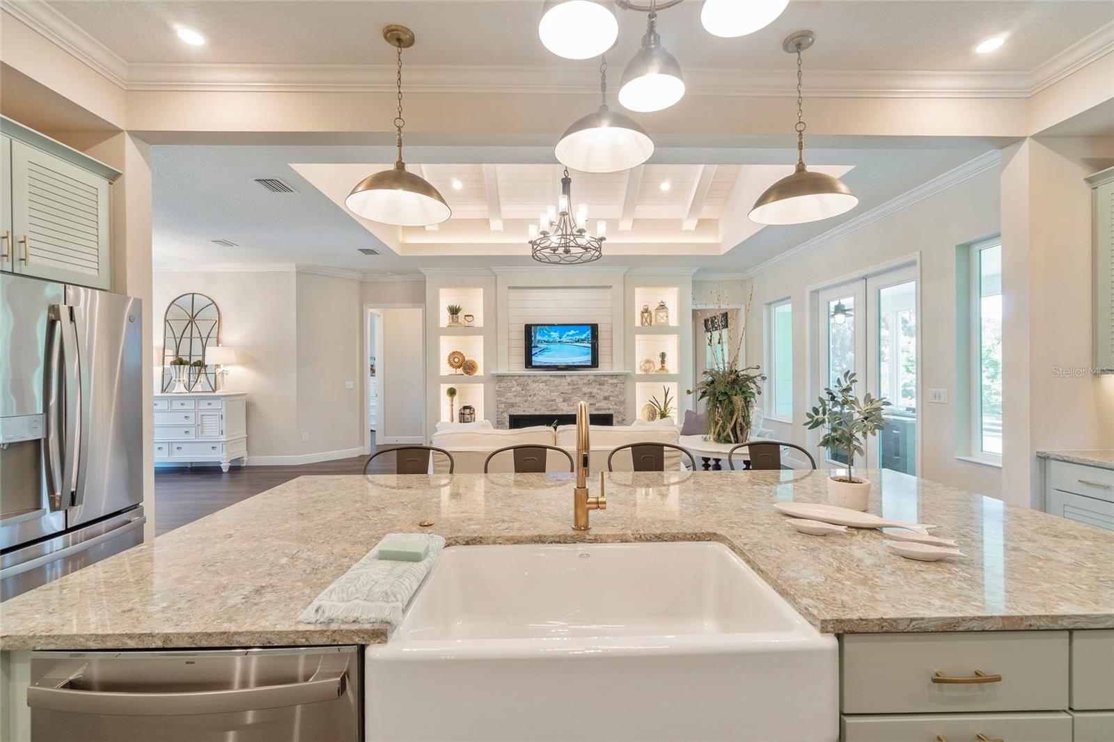 1202 FIESTA KEY CIR