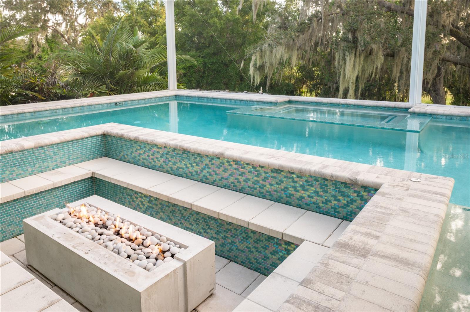 1202 FIESTA KEY CIR