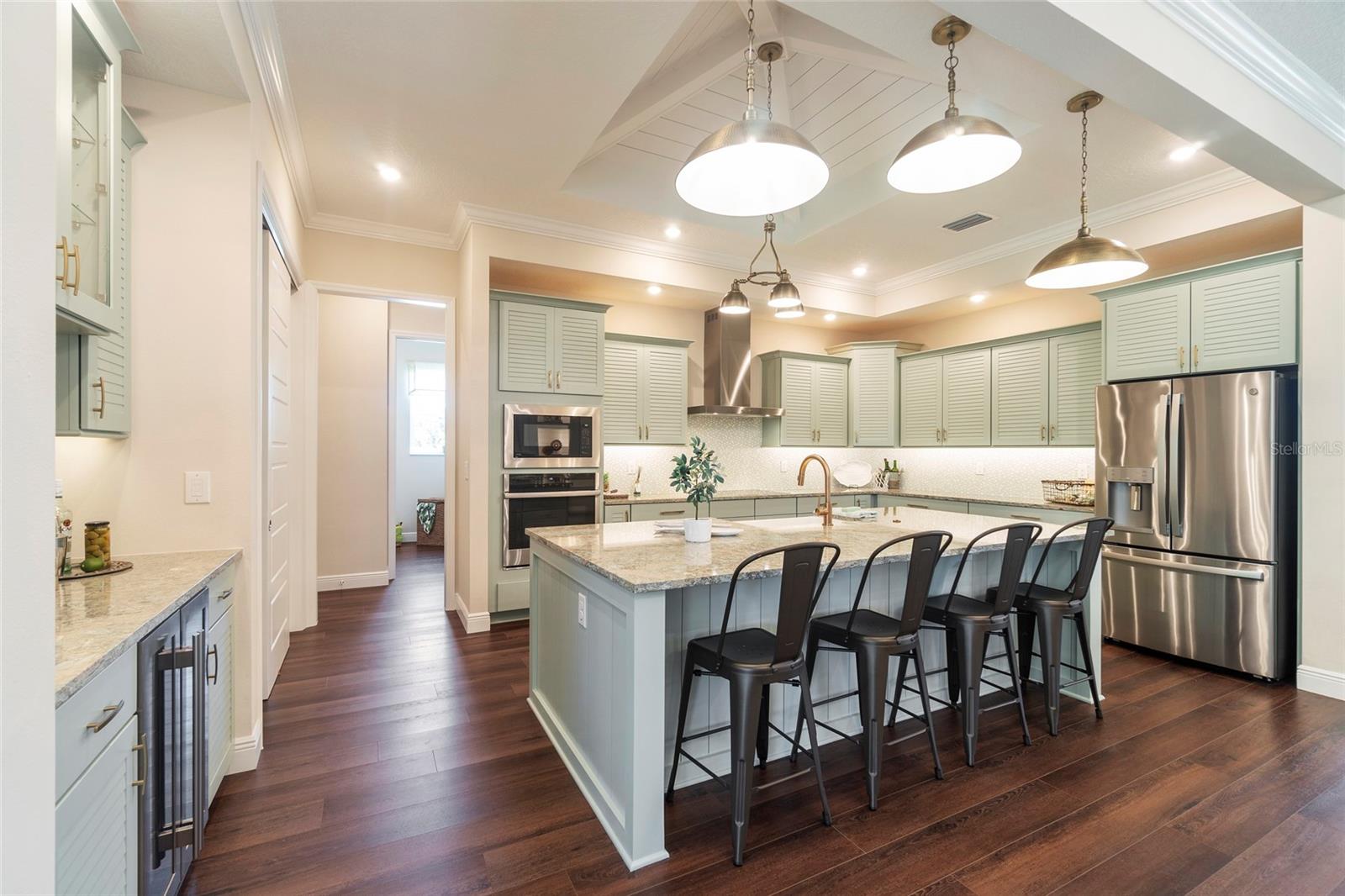 1202 FIESTA KEY CIR
