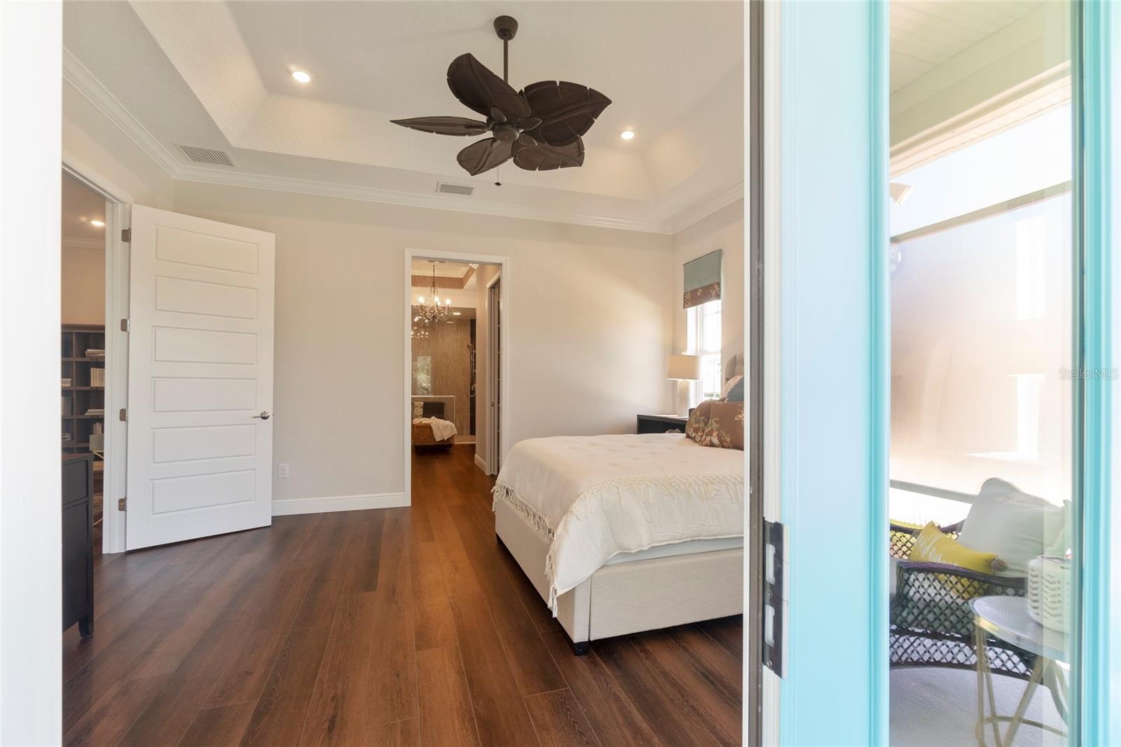 1202 FIESTA KEY CIR