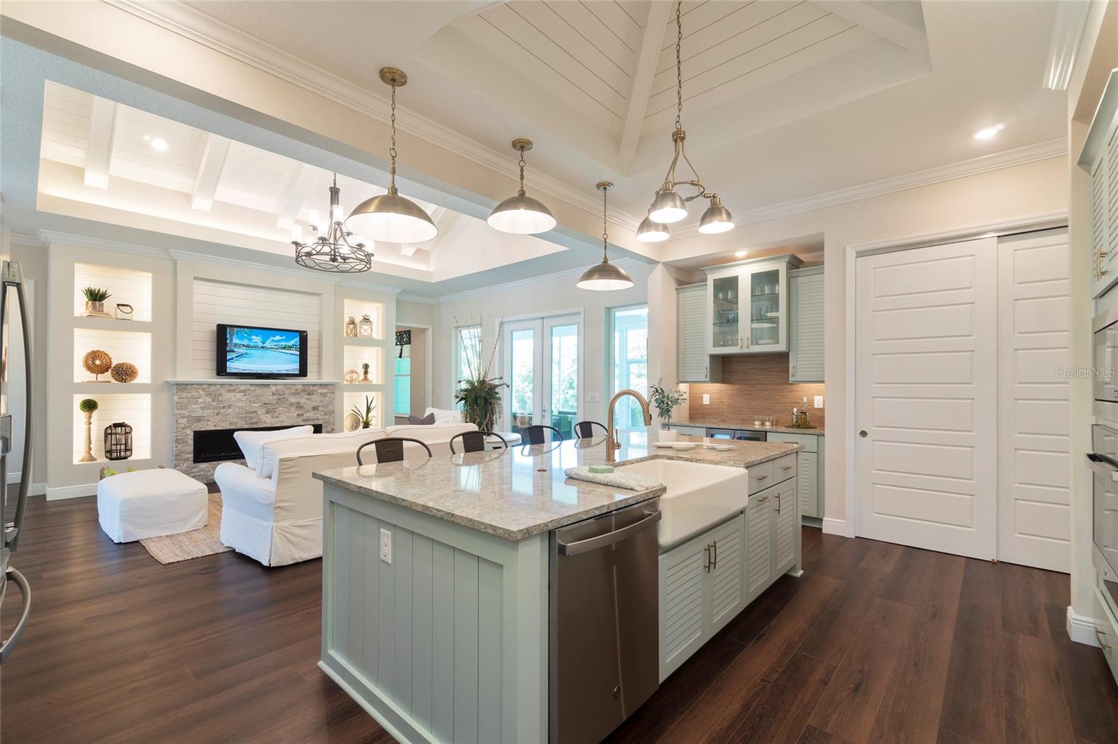 1202 FIESTA KEY CIR
