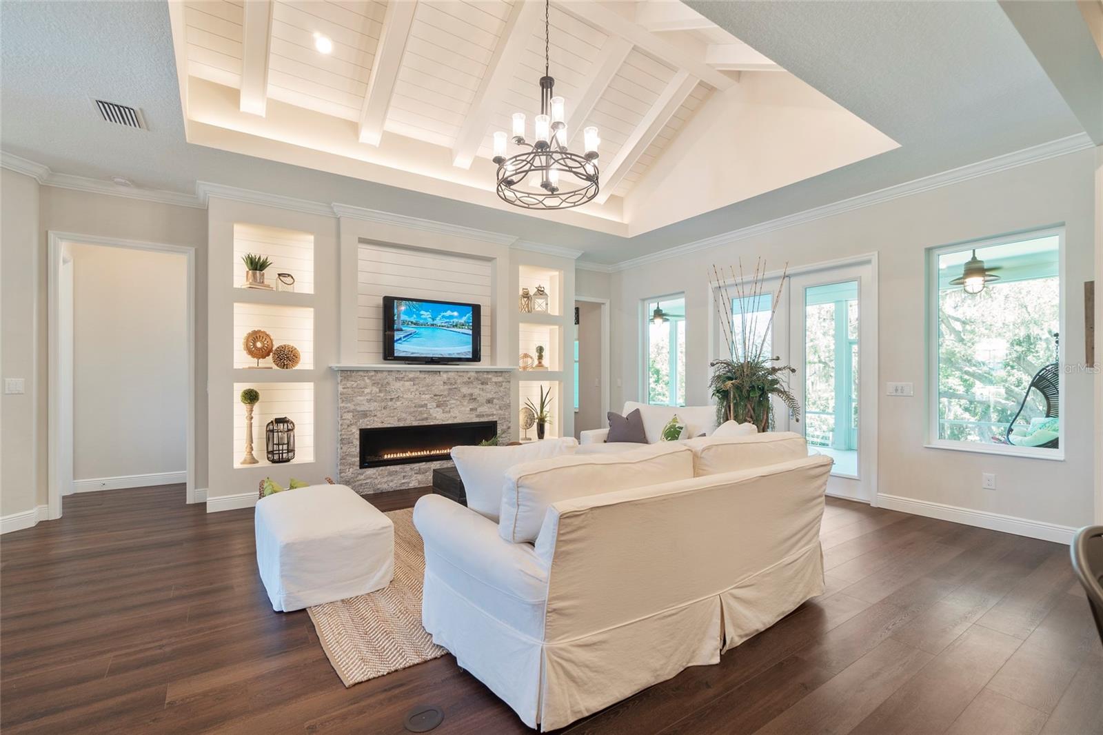1202 FIESTA KEY CIR