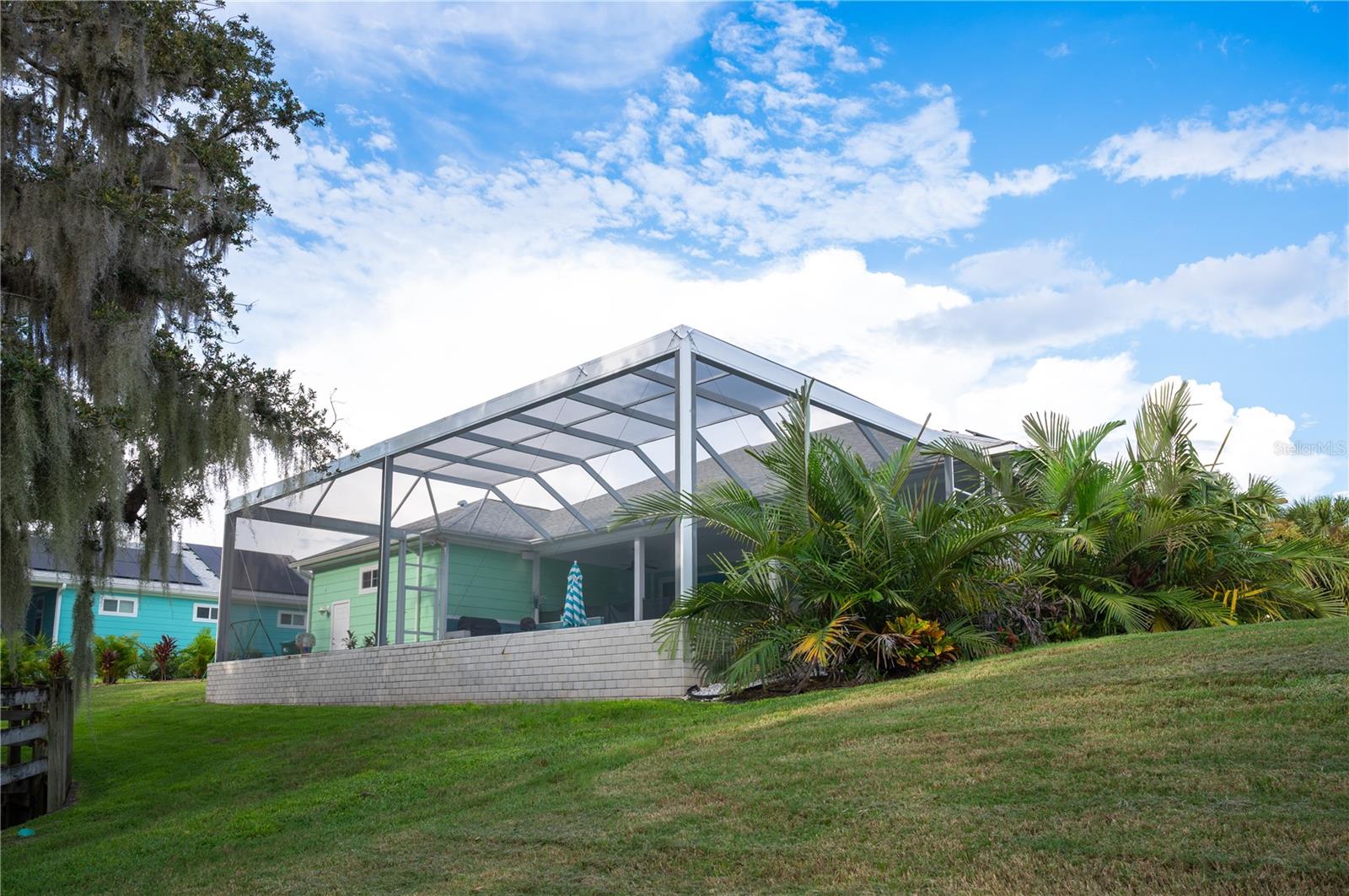 1202 FIESTA KEY CIR