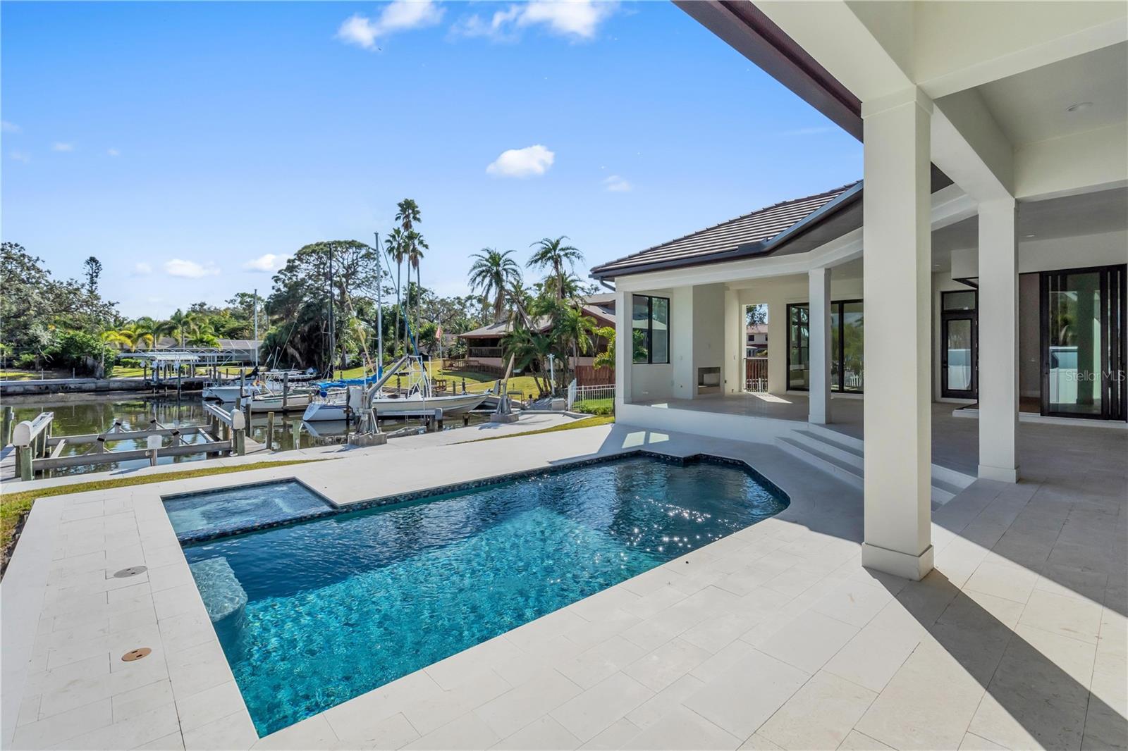 7125 WESTMORELAND DR