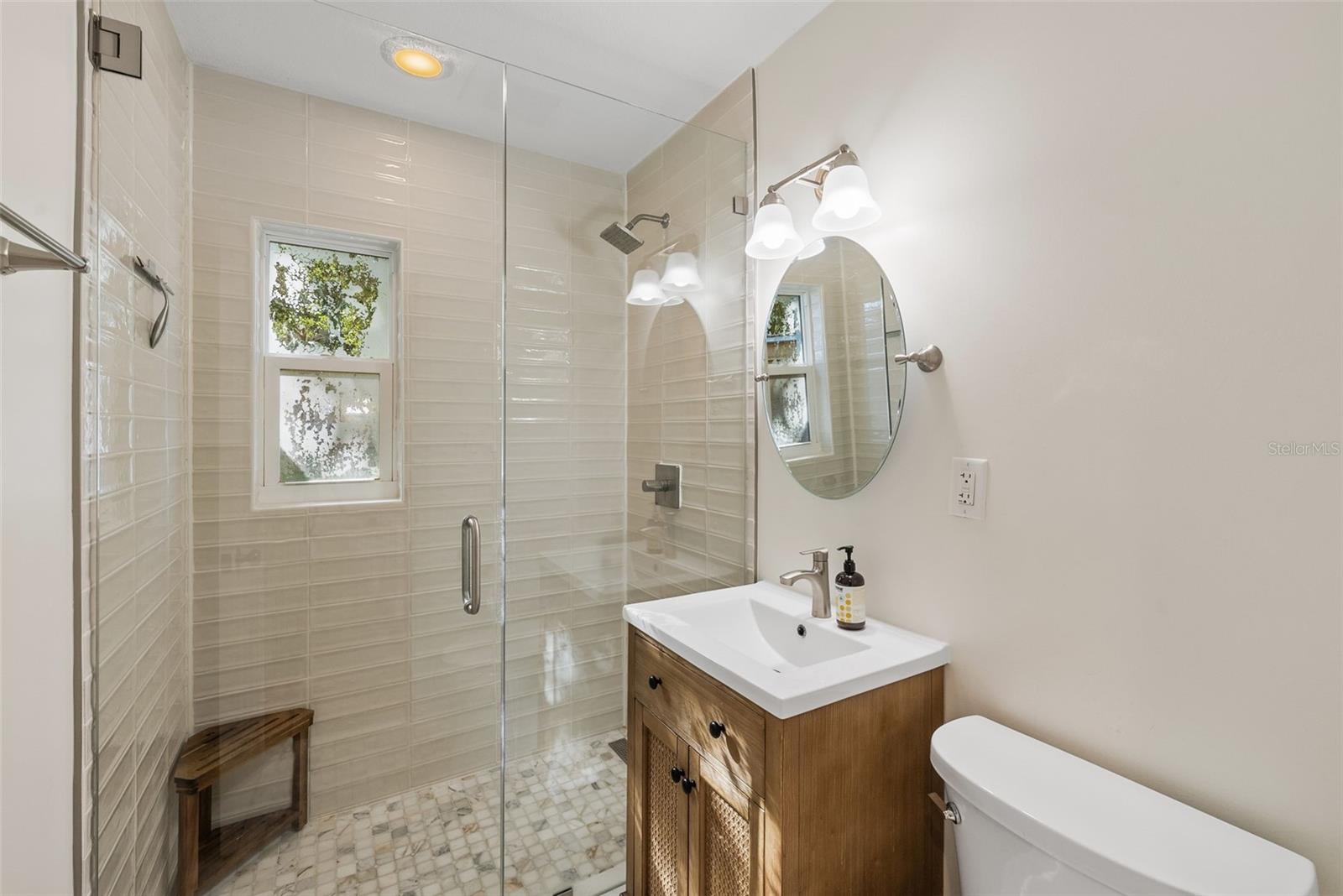 4722 W WALLCRAFT AVE