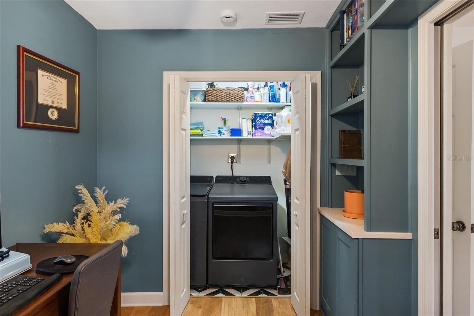 4722 W WALLCRAFT AVE