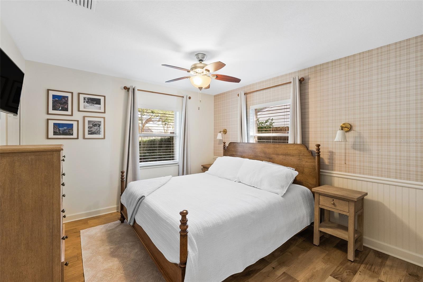 4722 W WALLCRAFT AVE