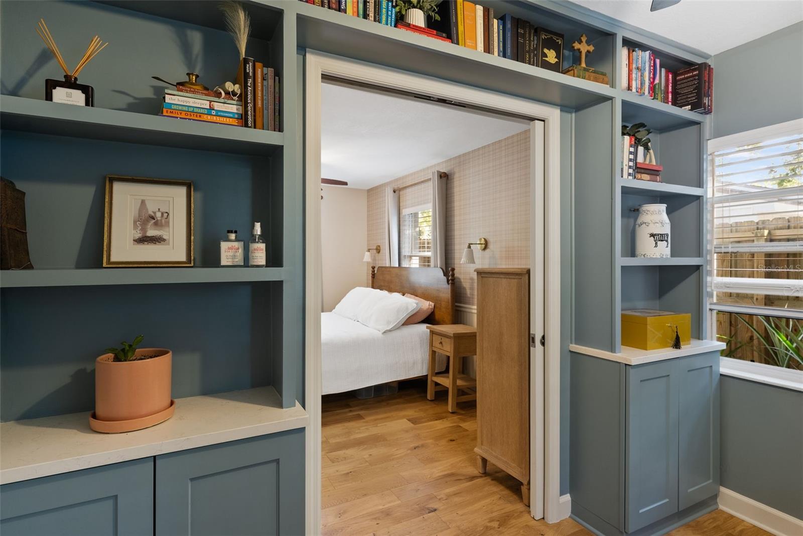 4722 W WALLCRAFT AVE