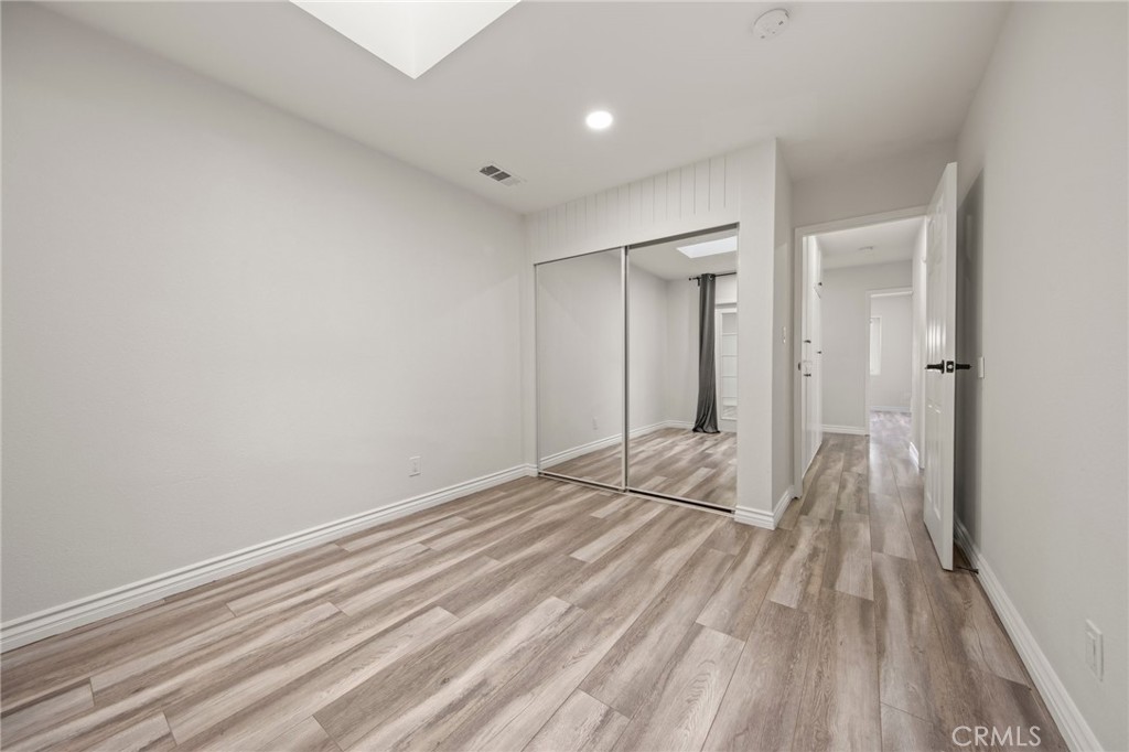 13201 De Foe Avenue
