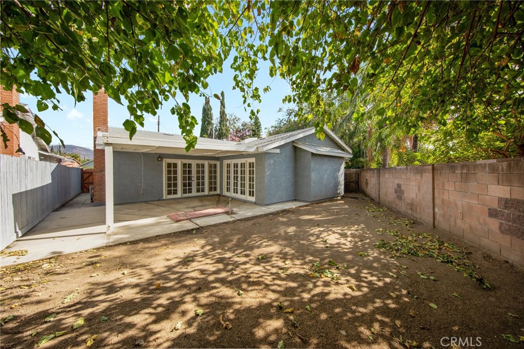 13201 De Foe Avenue