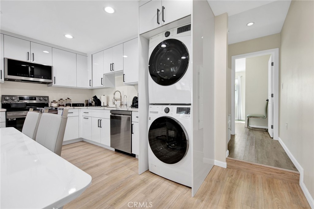 6251 Willowcrest Avenue