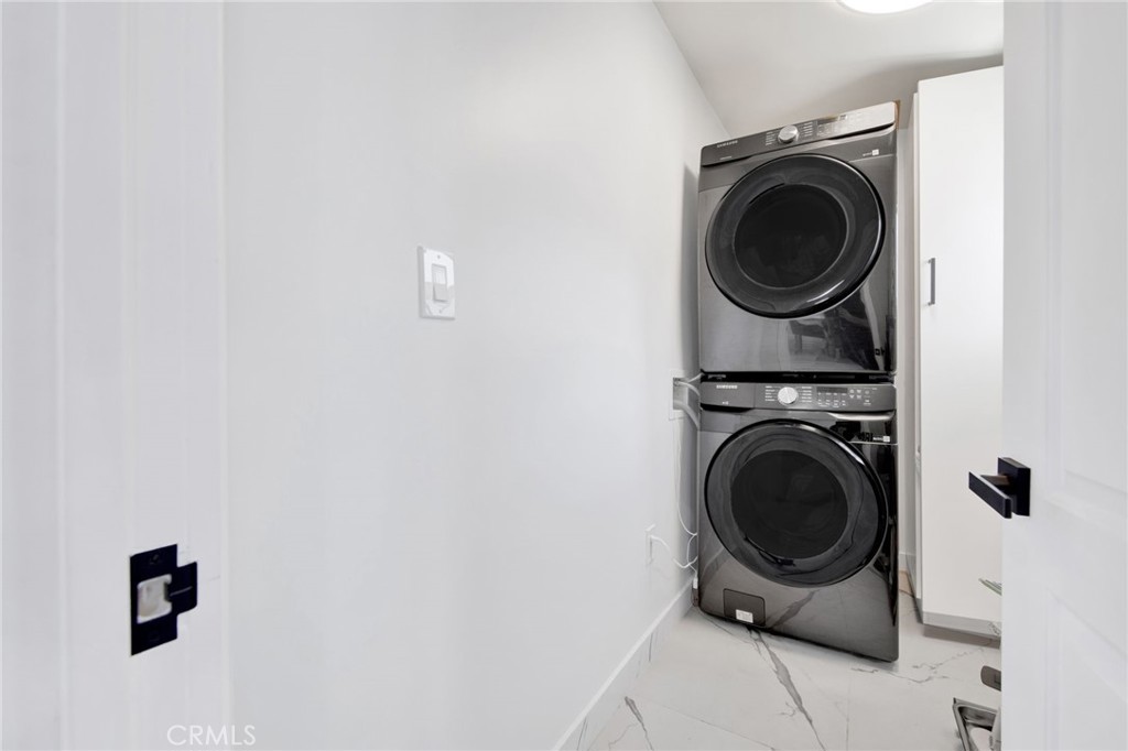 6251 Willowcrest Avenue