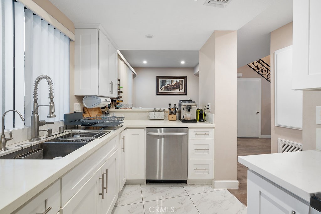 1340 Glenwood Road 8