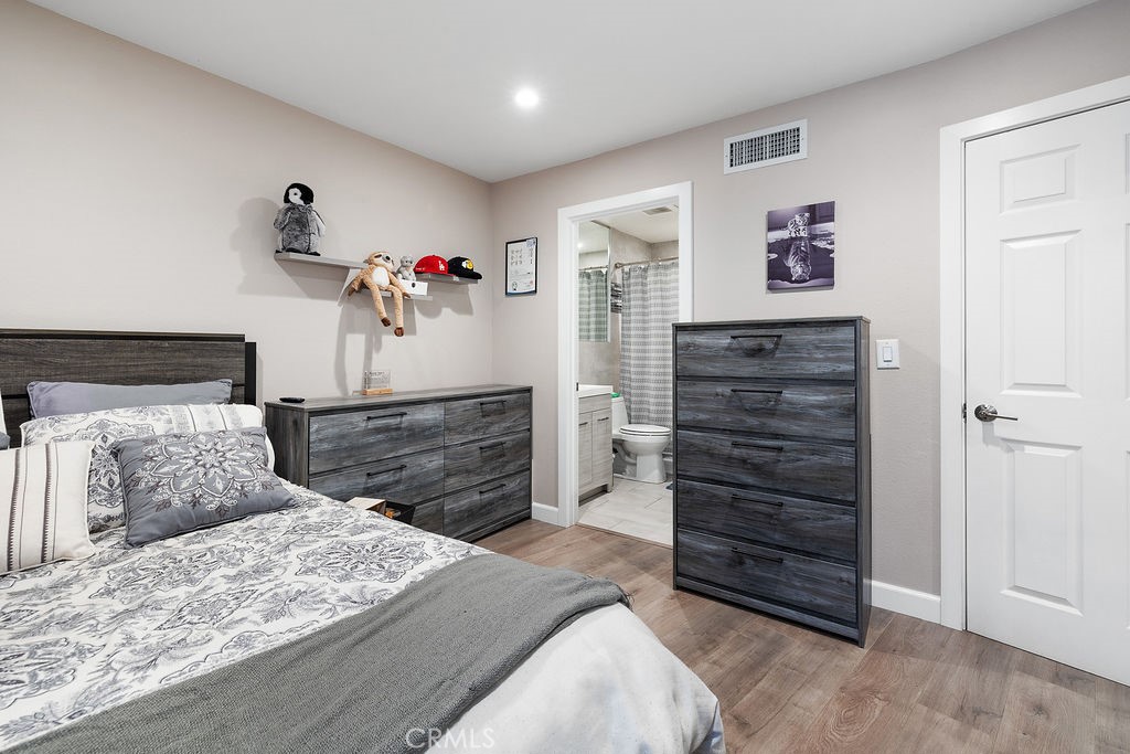 1340 Glenwood Road 8