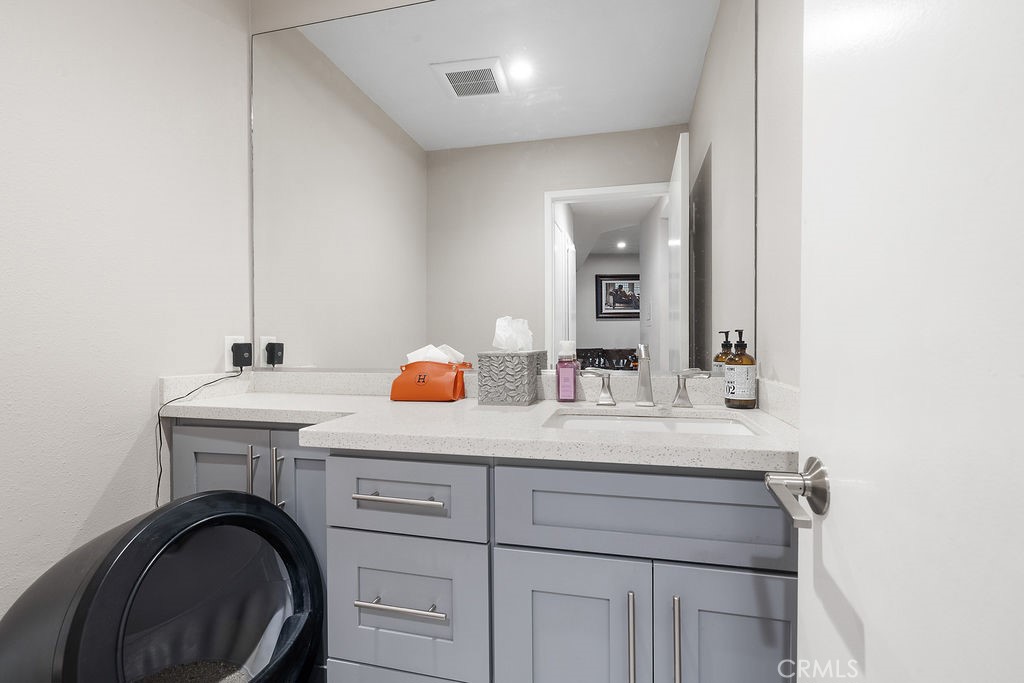 1340 Glenwood Road 8