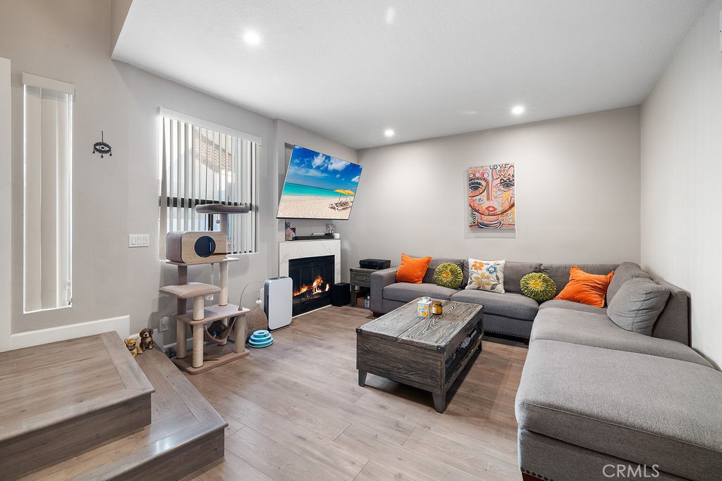 1340 Glenwood Road 8